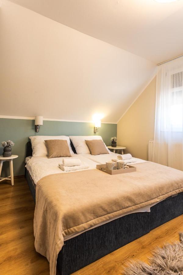 Kikerics Vendeghaz Bed & Breakfast Villány Exterior foto